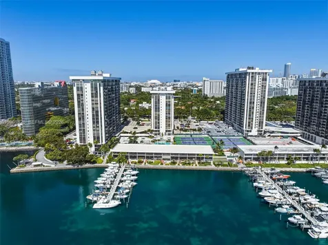 1915 Brickell Avenue Miami FL 33129