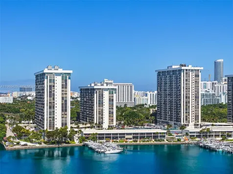 1915 Brickell Avenue Miami FL 33129