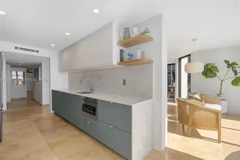 1915 Brickell Avenue Miami FL 33129