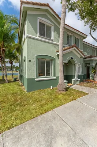 2712 SE 15th Place Homestead FL 33035