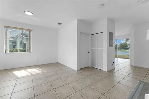 2712 SE 15th Place Homestead FL 33035