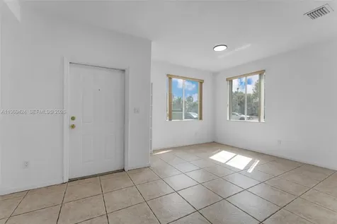 2712 SE 15th Place Homestead FL 33035