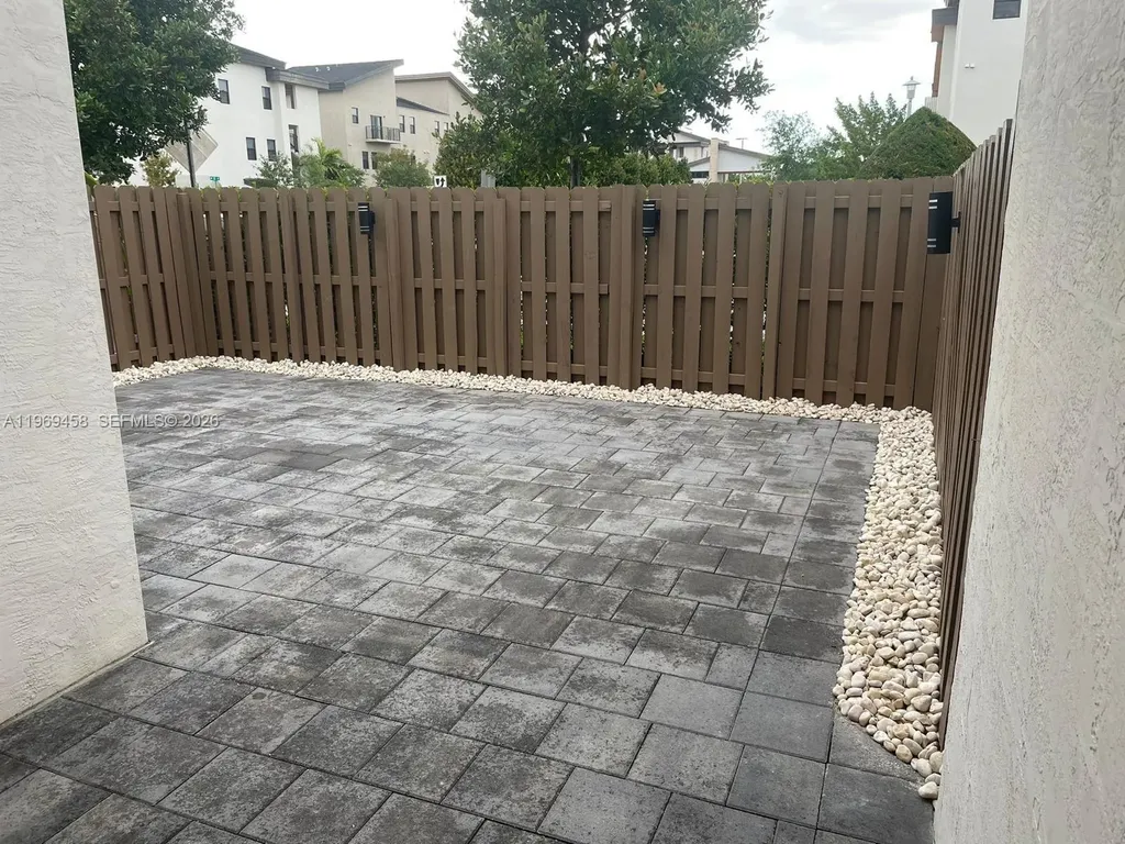 10445 NW 81st Terrace Doral FL 33178