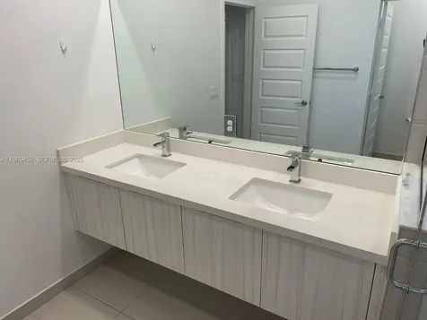 10445 NW 81st Terrace Doral FL 33178