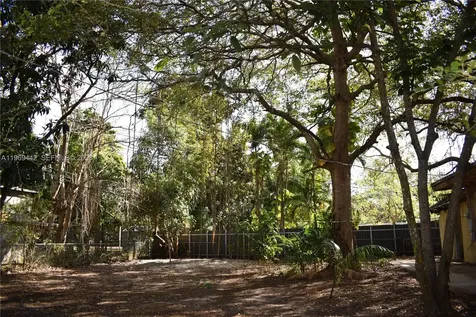14015 NE 11th Avenue North Miami FL 33161