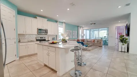 8911 Caroline Bay Court Kissimmee FL 34747