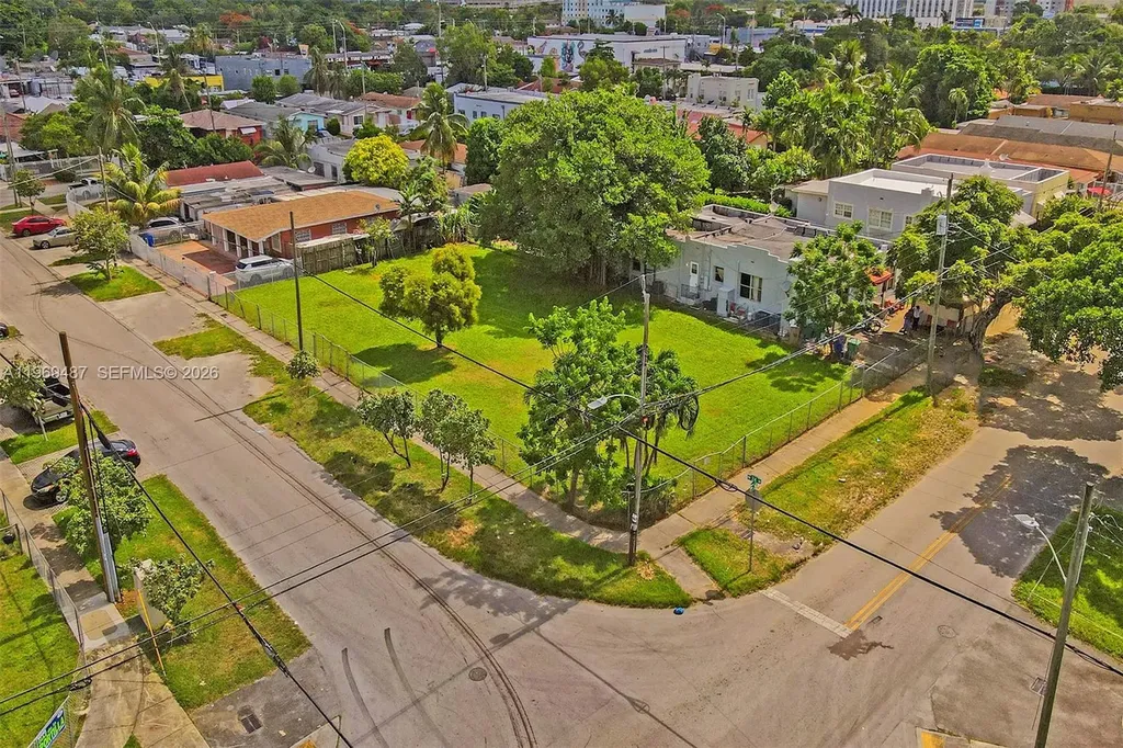 2397 NW 34th Street Miami FL 33142