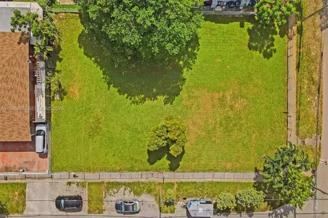 2397 NW 34th Street Miami FL 33142