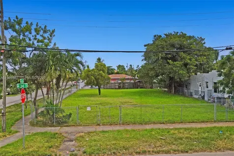 2397 NW 34th Street Miami FL 33142