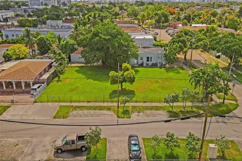 2397 NW 34th Street Miami FL 33142