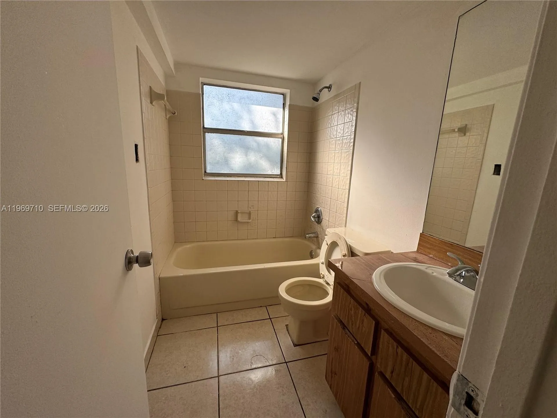 1024 Twin Lakes Drive Coral Springs FL 33071