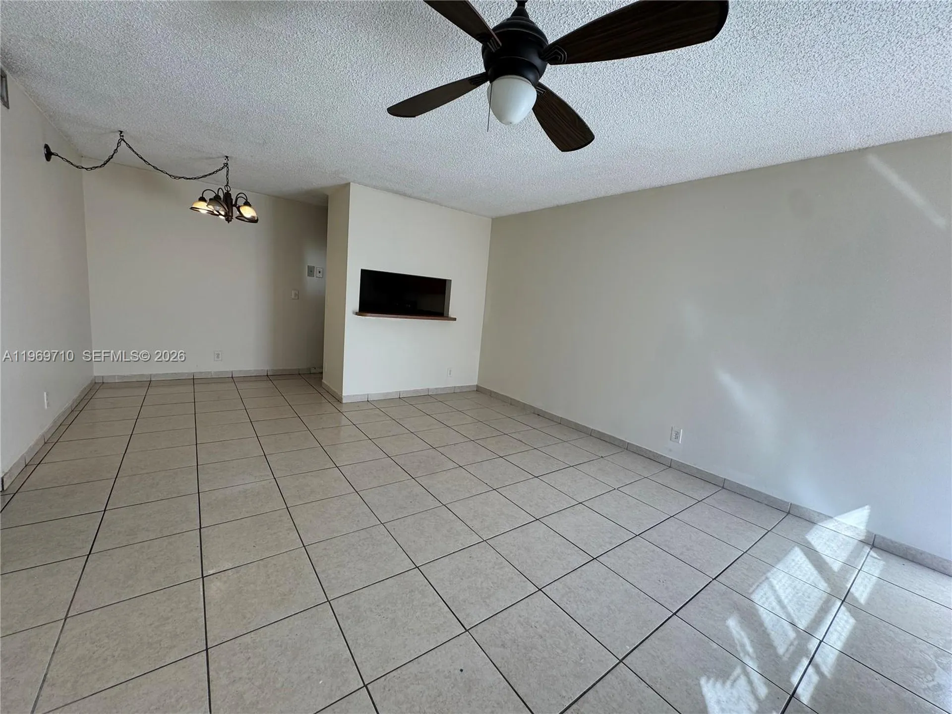 1024 Twin Lakes Drive Coral Springs FL 33071