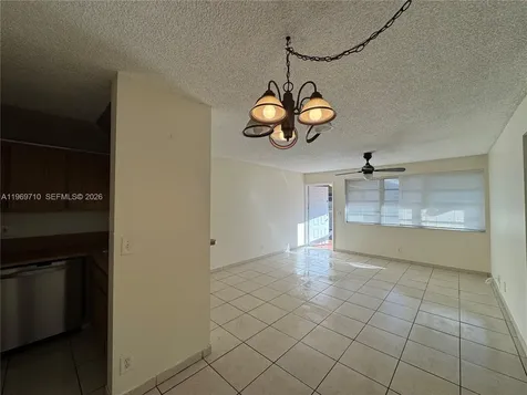 1024 Twin Lakes Drive Coral Springs FL 33071