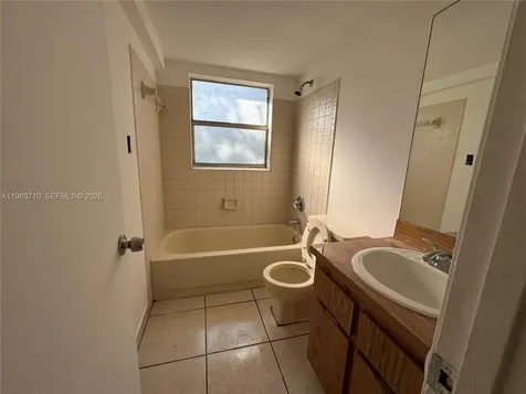 1024 Twin Lakes Drive Coral Springs FL 33071