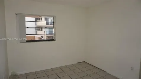 995 SW 84th Avenue Miami FL 33144