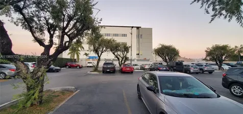 995 SW 84th Avenue Miami FL 33144