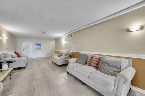1681 NW 70th Avenue Plantation FL 33313