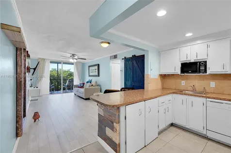 1681 NW 70th Avenue Plantation FL 33313