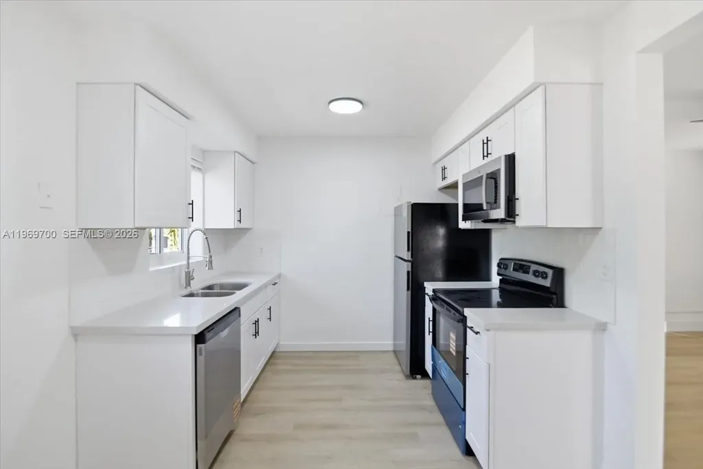 931 Chateau Park Drive Fort Lauderdale FL 33311