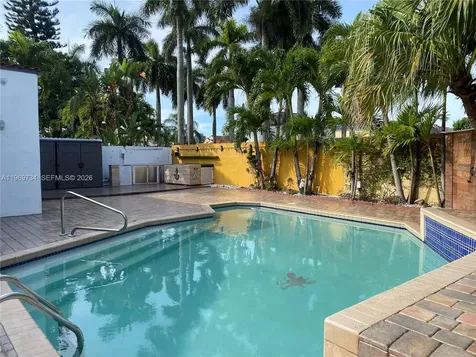 720 NW 123rd Avenue Miami FL 33182