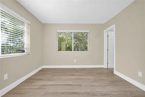 11919 NE 8th Avenue Miami FL 33161