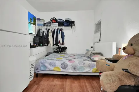 2104 NW 1st Terrace Miami FL 33125