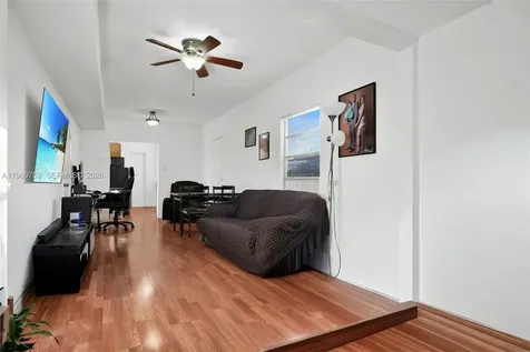 2104 NW 1st Terrace Miami FL 33125