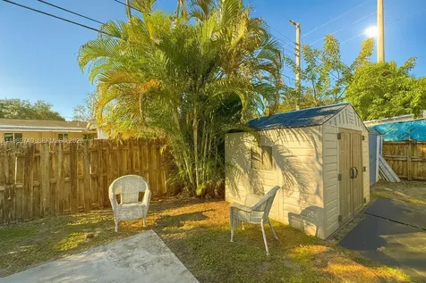 6780 Meade Street Hollywood FL 33024