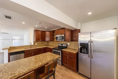 6780 Meade Street Hollywood FL 33024