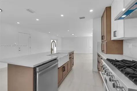 9990 Broad Channel Drive Cutler Bay FL 33157