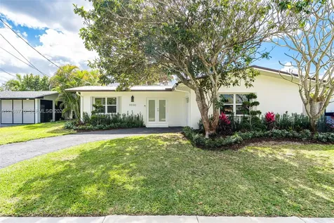 9990 Broad Channel Drive Cutler Bay FL 33157