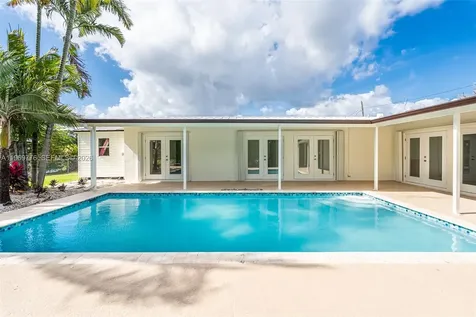9990 Broad Channel Drive Cutler Bay FL 33157