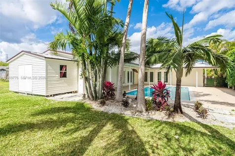 9990 Broad Channel Drive Cutler Bay FL 33157