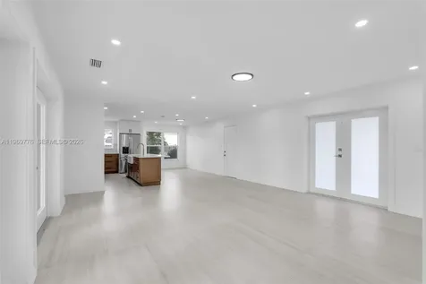 9990 Broad Channel Drive Cutler Bay FL 33157