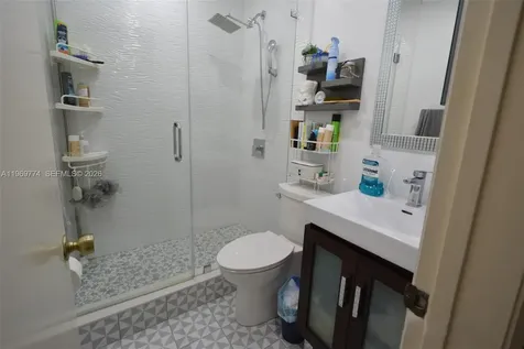 890 E 38th Street Hialeah FL 33013