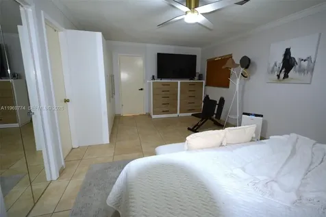890 E 38th Street Hialeah FL 33013