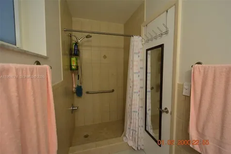 890 E 38th Street Hialeah FL 33013