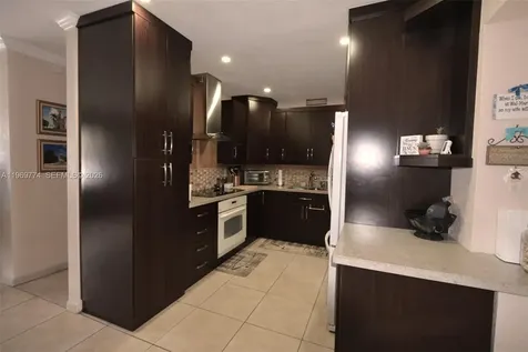 890 E 38th Street Hialeah FL 33013