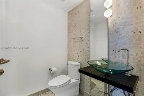 200 Biscayne Boulevard Way Miami FL 33131