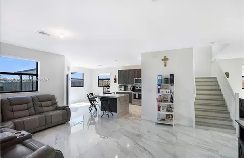 10321 SW 232nd Street Cutler Bay FL 33190