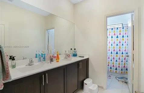 10321 SW 232nd Street Cutler Bay FL 33190
