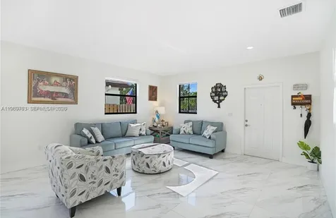 10321 SW 232nd Street Cutler Bay FL 33190