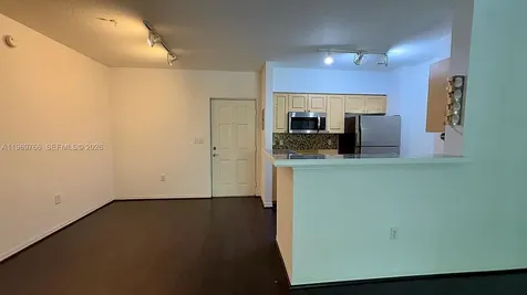 6831 SW 44th Street Miami FL 33155