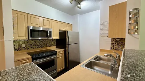 6831 SW 44th Street Miami FL 33155