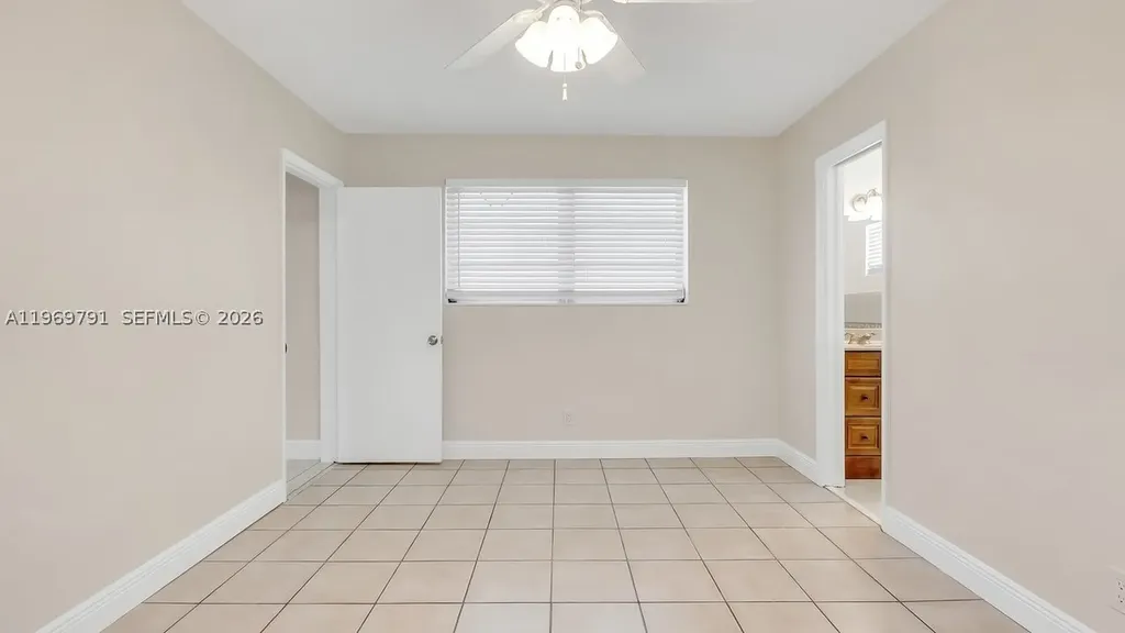 5300 Grant Street Hollywood FL 33021