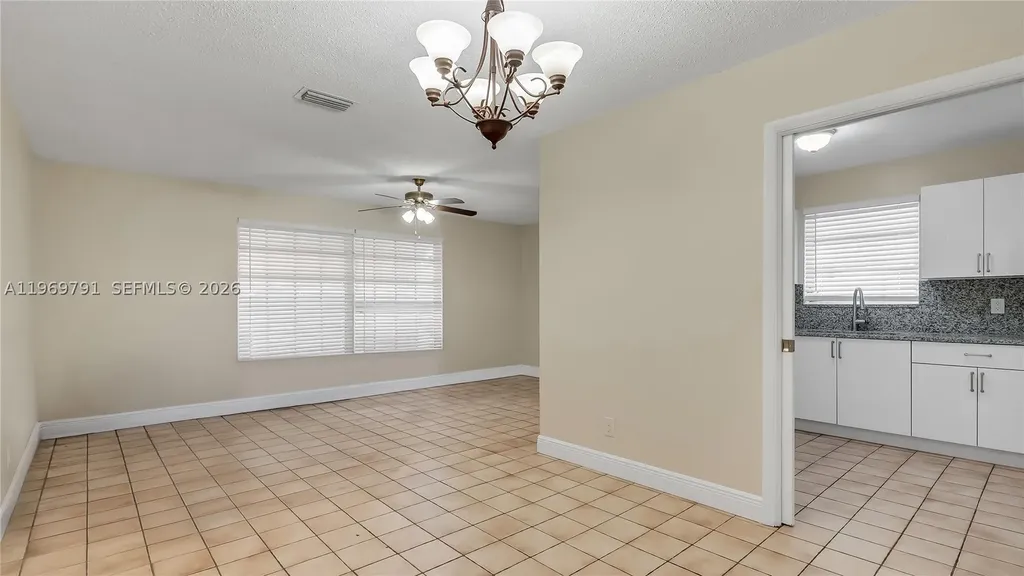 5300 Grant Street Hollywood FL 33021