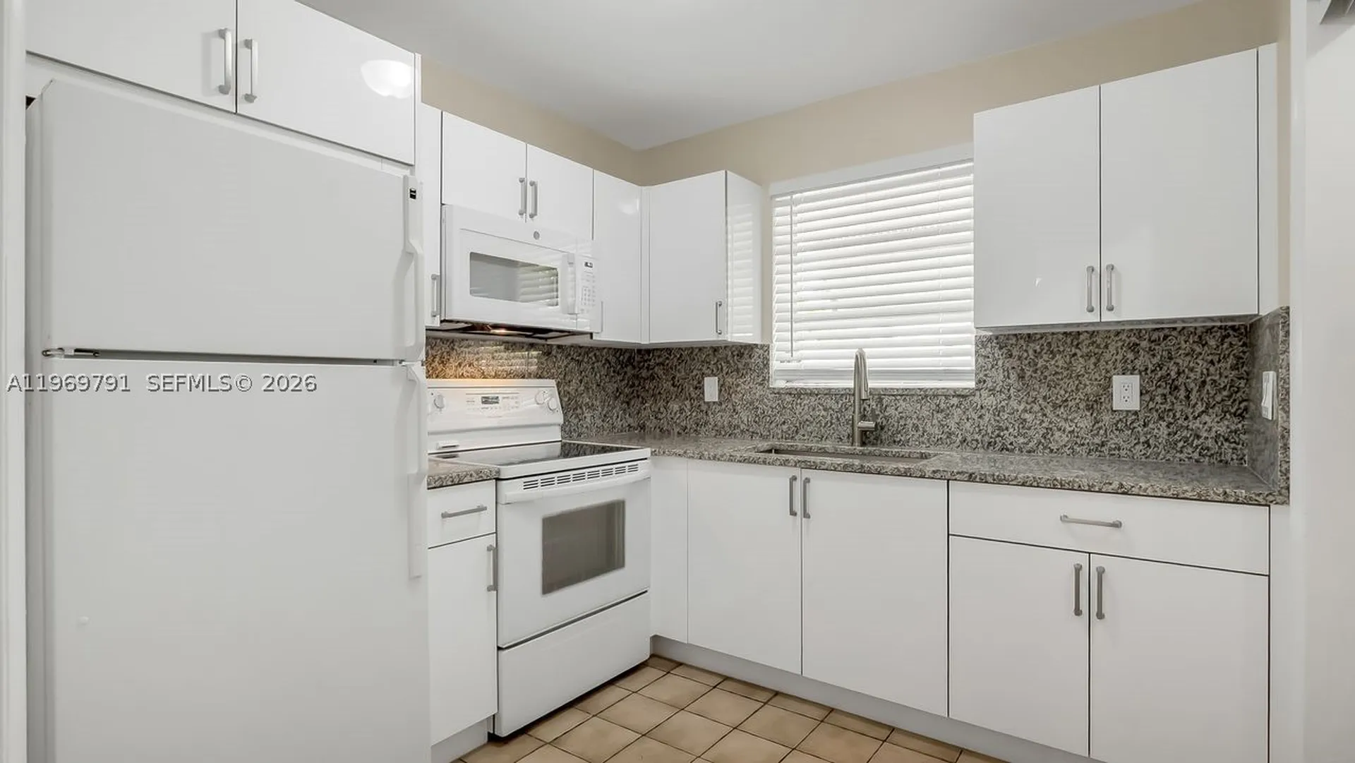 5300 Grant Street Hollywood FL 33021
