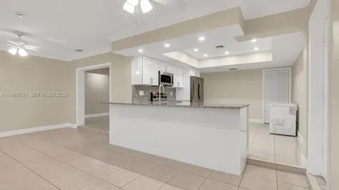 5300 Grant Street Hollywood FL 33021