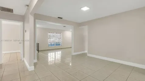 5300 Grant Street Hollywood FL 33021
