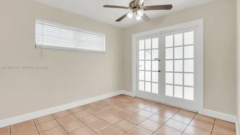 5300 Grant Street Hollywood FL 33021